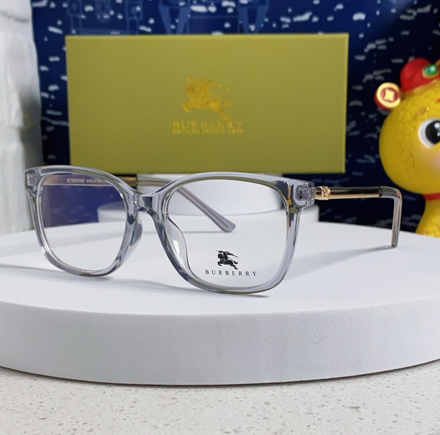 FSG28 |  Burberry SunGlass (903093-P65)