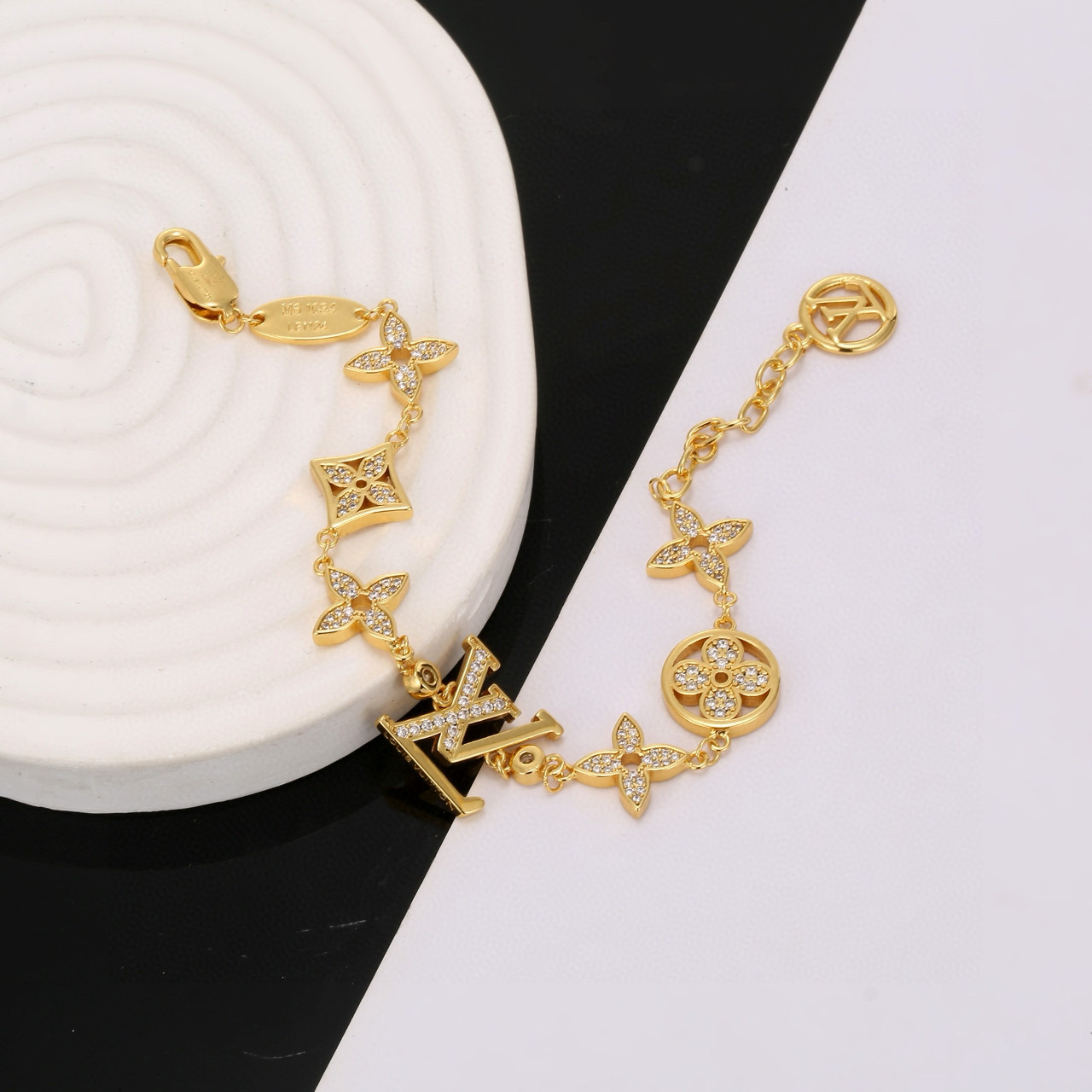 FWSL05 | LOUIS VUITTON Bracelets(P65)