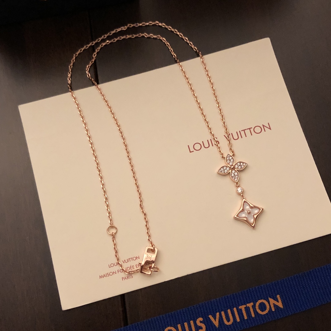 FWXL35 | LOUIS VUITTON Necklaces(P65)