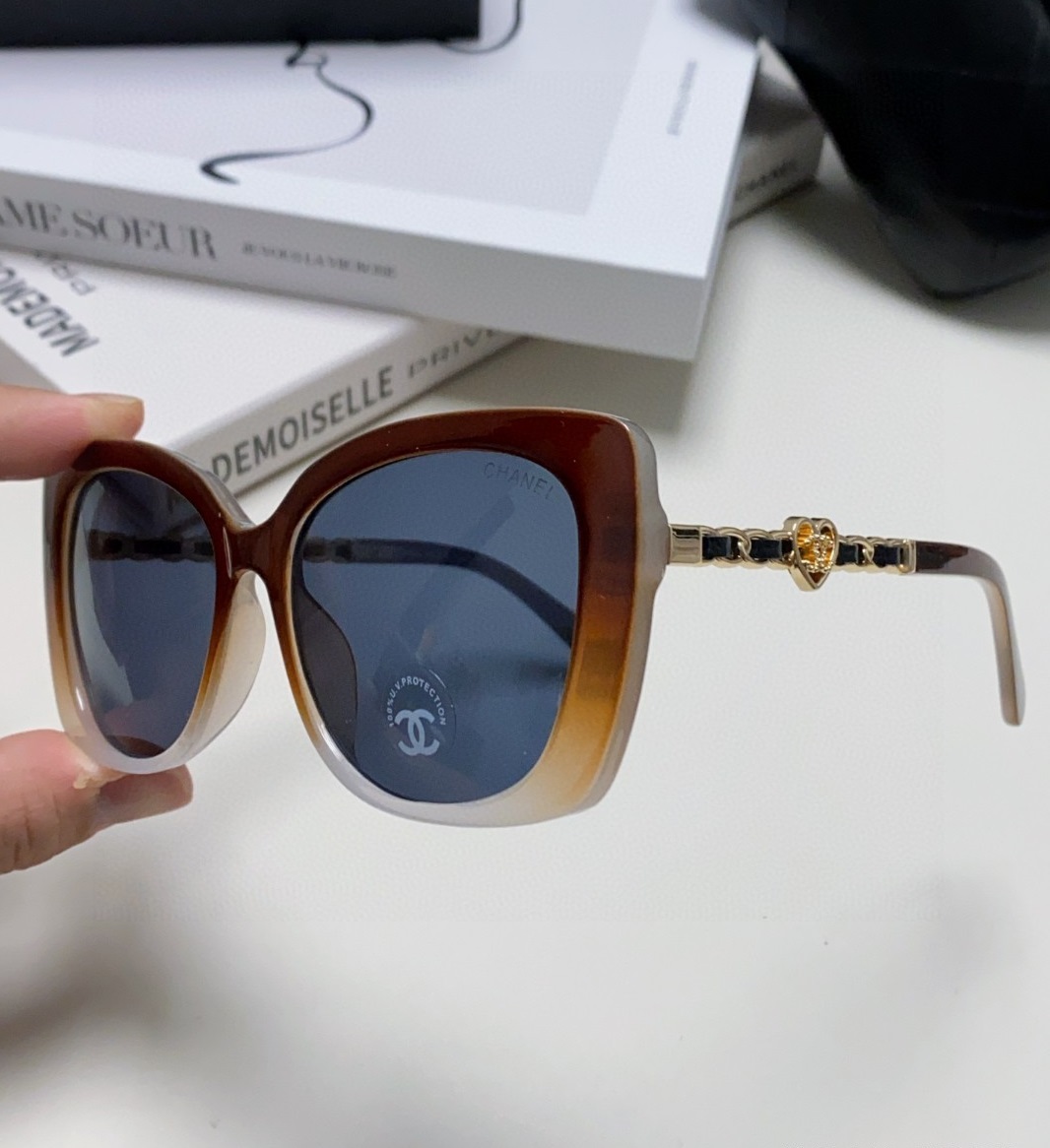 FSG41 | CHANEL SunGlass (903223-P80)