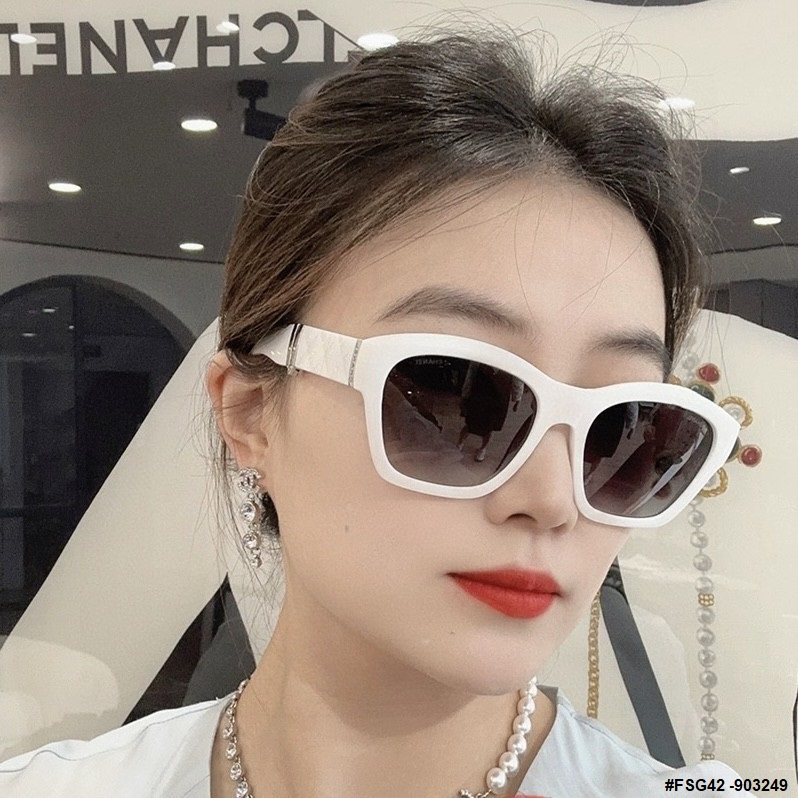 FSG42 |  CHANEL SunGlass (903249-P90)