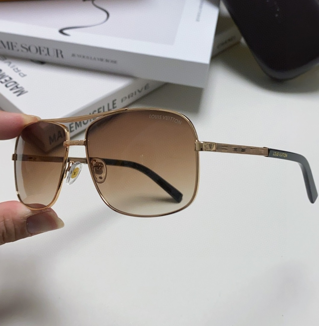 FSG53 |   LOUIS VUITTON SunGlass (903333-P70)