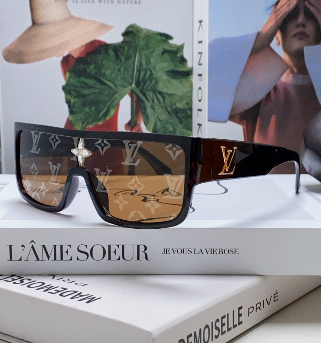 FSG56 |   LOUIS VUITTON SunGlass (903339-P75)
